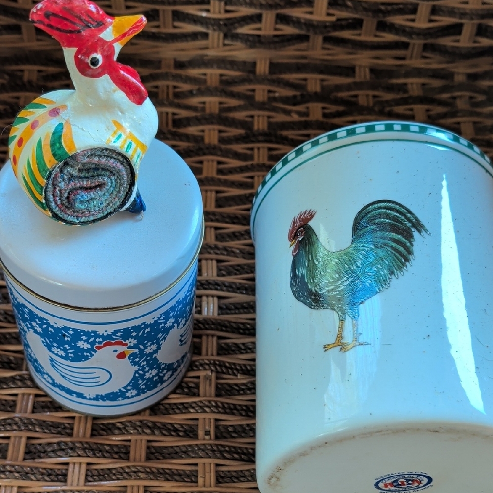 Vintage Set Decorative Rooster Chicken Utensil Canister Tin
